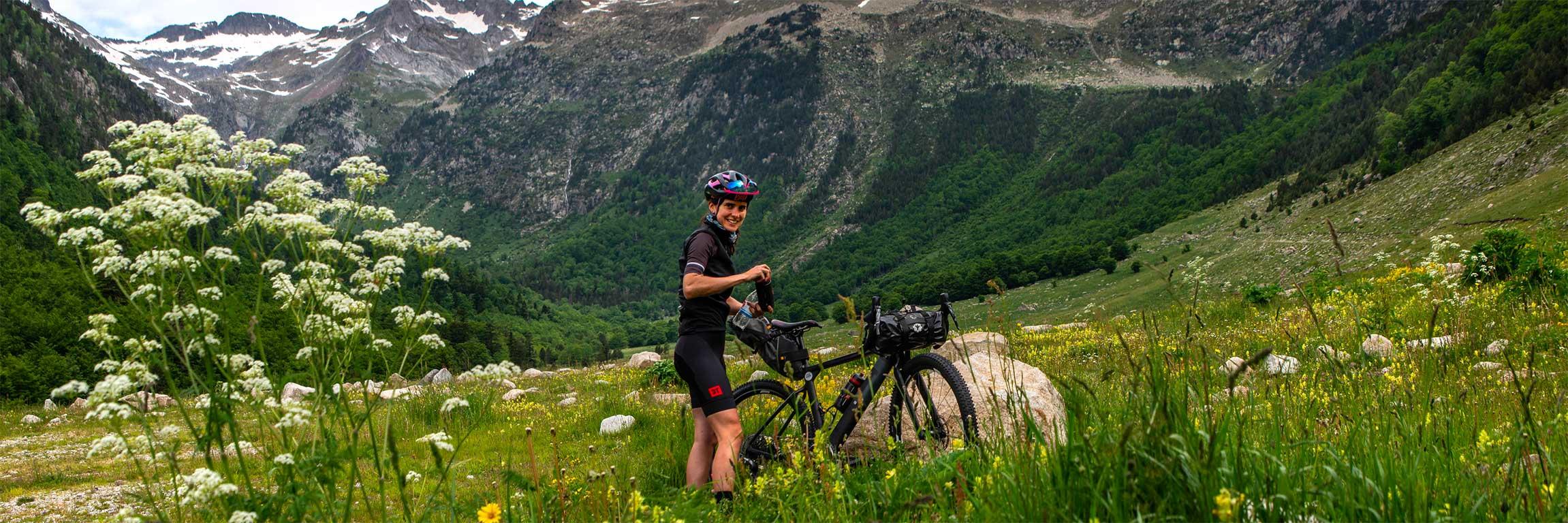 Bikepacking met Anna Barrero: interview met de bruisende Catalaanse fietsfanaat